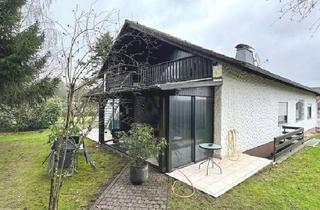 Haus kaufen in 54597 Neuheilenbach, Neuheilenbach - Zweifamilienhaus im Grünen