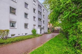 Wohnung kaufen in 81925 Bogenhausen, München-Oberföhring/St. Emmeram. Top gepflegte 4-Zi.-ETW mit Loggia und praktischem Grundriss