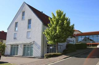 Wohnung mieten in An Der Spitze, 98593 Floh-Seligenthal, Schöne 2-Zimmer-Wohnung mit Einbauküche und Balkon in Floh
