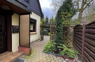 Haus kaufen in 26382 Bant, Handwerkerhaus mit Potential aus Alt macht Neu mit schönem Garten in Wilhelmshaven zu verkaufen.