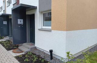 Haus mieten in Gartenstraße, 74232 Abstatt, Exklusives 4,5-Zimmer-Reihenendhaus mit EBK in Abstatt