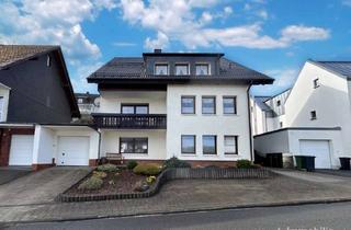 Haus kaufen in 59955 Winterberg, Einzigartiges Zweifamilienhaus in zentraler Lage von Winterberg