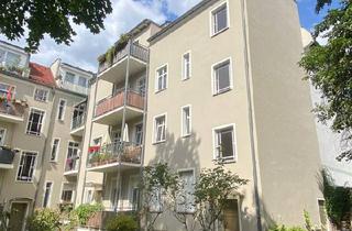 Wohnung kaufen in 13156 Berlin, Berlin - Schöne Dachgeschoßwohnung mit Balkon in Niederschönhausen