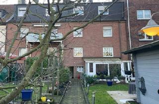 Haus kaufen in 45883 Gelsenkirchen, Gelsenkirchen - 3-Familienhaus mit Terrasse, Balkon und Garten... kurzfristig zu beziehen!