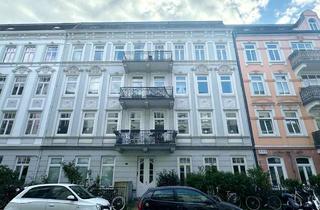 Wohnung kaufen in 20251 Hoheluft-Ost, Charmante 4 Zi.- Altbauwohnung mit zwei Balkonen in Lieblingslage!