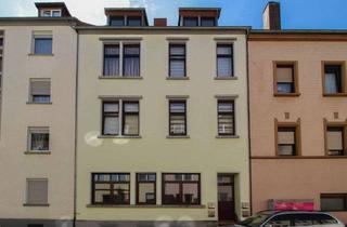 Wohnung kaufen in 66538 Neunkirchen, Zuhause gestalten in Neunkirchen: ETW mit Renovierungsbedarf in Neunkirchen