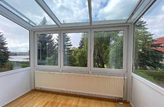 Wohnung kaufen in 07806 Neustadt, 2-Zimmer-Eigentumswohnung mit Wintergarten in Neustadt / Orla OT Knau zu verkaufen.