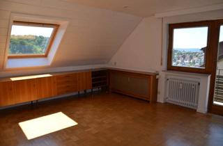 Wohnung mieten in 70186 Ost, Gepflegte 3-Zimmer-Wohnung in unbebaubarer Aussichtslage mit Balkon und Einbauküche in Stuttgart