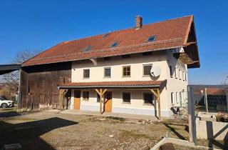 Haus kaufen in 83556 Griesstätt, Freies ehem.ldw Anwesen, Resthof mit einer Wohnung und genehm. Neubau von 3, Zwei-Zimmer Wohnungen.