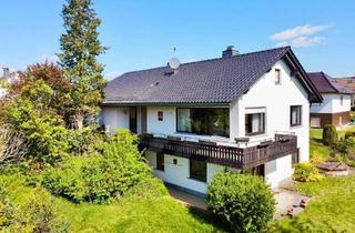 Haus kaufen in 96487 Dörfles-Esbach, Toller Bungalow mit Einliegerwohnung in gefragter Lage von Dörfles-Esbach mit Veste-Blick