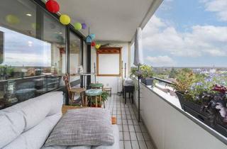 Wohnung kaufen in 41239 Mönchengladbach, Mönchengladbach - Über den Dächern! 3-Zimmer-Wohnung mit tollem Blick, 2 Balkonen und TG-Stellplatz