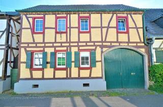 Haus kaufen in 53177 Bonn, Bonn - Sanierungsbedürftiges Fachwerkhofensemble in Muffendorf