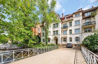 Wohnung kaufen in 76530 Baden-Baden, Innenstadt - Hochwertig sanierte Altbauwohnung mit Charme
