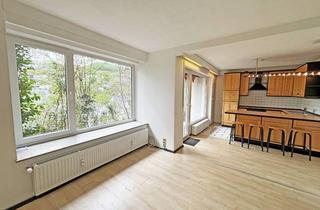 Wohnung kaufen in 57072 Siegen, Zentrale Eigentumswohnung mit Blick ins Grüne