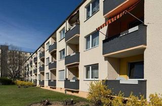 Wohnung kaufen in 12351 Berlin, Bezugsfreie helle 2-Zimmerwohnung mit Essdiele und Balkon in Berlin-Gropiusstadt