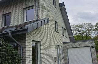 Haus kaufen in Roermonder Bahn 17 a, 41844 Wegberg, ___RESERVIERT___Exclusive DHH mit Potenzial sucht junge Familie