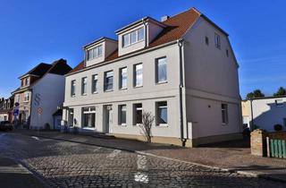 Mehrfamilienhaus kaufen in 23948 Klütz, Mehrfamilienhaus mit verfügbarer Gewerbeeinheit!