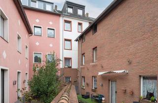 Mehrfamilienhaus kaufen in 47799 Cracau, Renditestarkes Mehrfamilienhaus mit 7 Wohneinheiten in Krefeld-Cracau