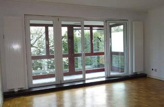 Wohnung kaufen in 23611 Bad Schwartau, Freie 2-Zi-DG-ETW, Einzelgarage und Garten.