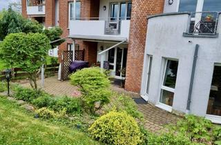 Wohnung kaufen in Heinrich-Späth-Str. 30-32, 40789 Monheim am Rhein, Helle 2-Zi-Whg mit exzeptionellen Charakter, Garten in Südlage und Garage