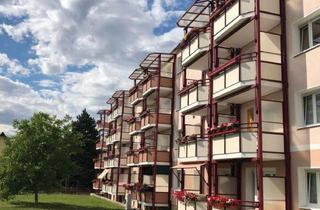 Wohnung kaufen in 07607 Eisenberg, Charmante 2-Raum Eigentumswohnung mit Balkon als Anlageobjekt