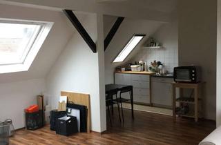 Wohnung mieten in Münsterstr. 336, 40470 Mörsenbroich, gemütliche 1-Zimmer-Wohnung im Dachgeschoss