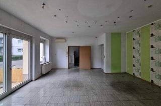 Wohnung mieten in Forsterstraße 47a, 06112 Halle, Do it yourself Projekt: Doppelhaushälfte mit Garage im Medizinerviertel