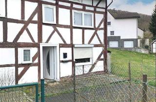 Doppelhaushälfte kaufen in 57518 Betzdorf, Historische Doppelhaushälfte mit großer Grundstücksfläche