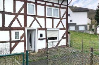 Doppelhaushälfte kaufen in 57518 Betzdorf, Historische Doppelhaushälfte mit großer Grundstücksfläche