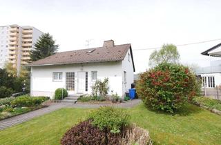 Einfamilienhaus kaufen in 65232 Taunusstein, Ideal für Familien - Einfamilienhaus mit Einliegerwohnung in beliebter und ruhiger Lage von Taunusst