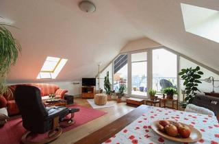 Wohnung kaufen in 42897 Remscheid, Remscheid - Sofort wohlfühlen: 3-Zi.-Dachgeschosswhg. mit Dachterrasse, Balkon und Garage in Lennep