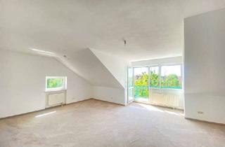 Wohnung kaufen in 85635 Höhenkirchen-Siegertsbrunn, Sofort beziehbar - Großzügige 2 ZKB DG Whg. mit Blick ins Grüne in zentraler Lage von Höhenkirchen