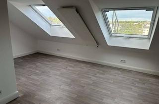 Wohnung mieten in Lütticher Str. 29, 52064 Hangeweiher, sanierte & vollmöblierte WG geeignete 2 Zimmer-Dachgeschosswohnung - Aachen-Schanz zu vermieten