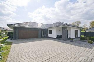 Haus kaufen in 26197 Großenkneten, Neuwertiger Bungalow in KfW 55-Bauweise mit zwei Terrassen und Doppelgarage in Ahlhorn