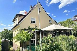 Einfamilienhaus kaufen in 74831 Gundelsheim, FREISTEHENDES EINFAMILIENHAUS MIT GROßER GARAGE UND EINEM SCHÖNEN GARTEN