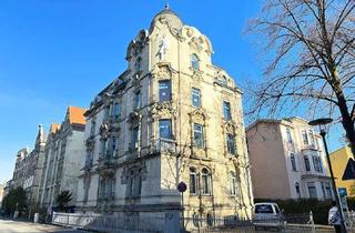 Wohnung kaufen in 96450 Coburg, Repräsentative 4 Zimmer-Wohnung in einem historischen Baudenkmal von Otto Leheis