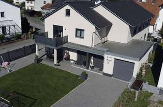 Mehrfamilienhaus kaufen in 84051 Essenbach, Vielfältiges Mehrfamilienhaus (Haus + 2 Wohnungen + 6 Stellplätze) in gefragter TOP-Lage!
