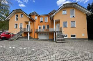 Mehrfamilienhaus kaufen in 35075 Gladenbach, Beeindruckendes Mehrfamilienhaus mit drei Wohneinheiten mit, Terrasse, Tiefgarage und Garten!