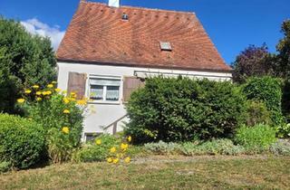 Einfamilienhaus kaufen in 97318 Kitzingen, Kitzingen - Freistehendes Einfamilienhaus in ruhiger Lage mit großem Garten