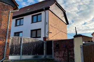 Einfamilienhaus kaufen in 39387 Oschersleben, Oschersleben (Bode) - Einfamilienhaus mit Stallungen u. Garagen für Handwerker