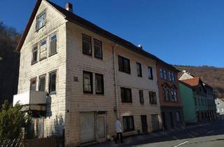 Wohnung kaufen in 99817 Eisenach, Eisenach - Sanierungsbedürftige Eigentumswohnung in Ruhla bei Eisenach