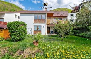 Einfamilienhaus kaufen in 72574 Bad Urach, Bad Urach - PROVISIONSFREI Charmantes Einfamilienhaus mit Einliegerwohnung in idyllischer Lage von Bad Urach.