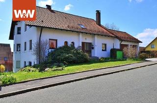 Haus kaufen in 92696 Flossenbürg, Großzügiges und gepflegtes Zweifamilienhaus mit Erweiterungspotential in Flossenbürg