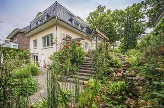 Villa kaufen in 41515 Grevenbroich, Traumhafte Stadtvilla mit idyllischem Garten