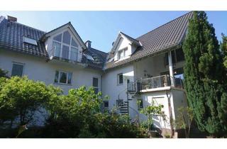 Haus kaufen in 68519 Viernheim, 3 FH, nach WEG geteilt, 4 Garagen, Terrasse, Balkone, Garten mit Freizeitwert