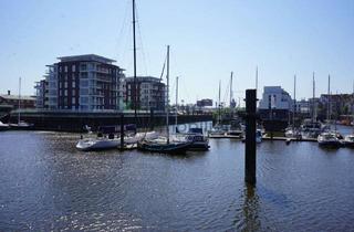 Wohnung kaufen in 27472 Cuxhaven, Hafenglück: Exquisite 4-Zimmer-Ferienwohnung mit Garten am Yachthafen in Cuxhaven Zentrum!