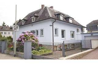 Haus mieten in 61440 Oberursel (Taunus), Freistehendes Einfamilienhaus mit großen Garten in Oberursel/Ts.