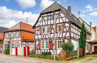 Haus kaufen in 76777 Neupotz, Geräumiges Fachwerkhaus mit ausbaubarem Nebengebäude im Ortskern von Neupotz