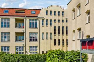 Wohnung kaufen in 04177 Altlindenau, Top Lage mit Südbalkon - Denkmalgeschützte 2-Zimmer-Wohnung mit Tiefgaragenstellplatz in Leipzig
