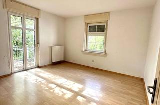 Wohnung kaufen in Liederbacher Straße 1-3, 65929 Höchst, Zwei unsanierte Wohnungen mit Gestaltungsfreiheit zum Verkauf